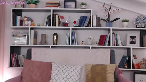 Maria online show from April 6, 6:53 pm