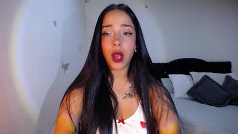 Nicolle online show from September 20, 5:39 am