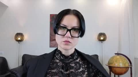 Marie Fitch online show from May 25, 1:04 am