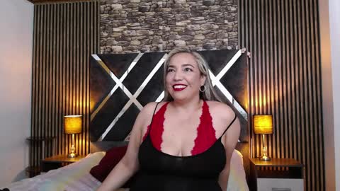 marie_hss online show from April 10, 8:04 pm