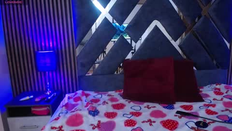 marie_hss online show from March 6, 8:27 pm