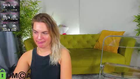 Mariel online show from November 18, 1:39 am