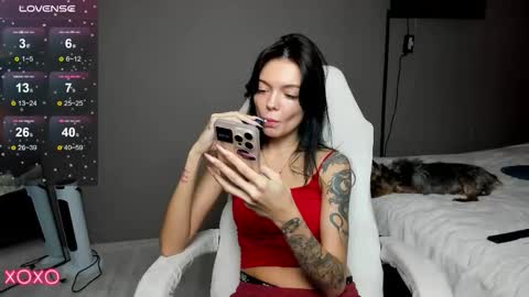 Maria  online show from October 4, 7:18 pm