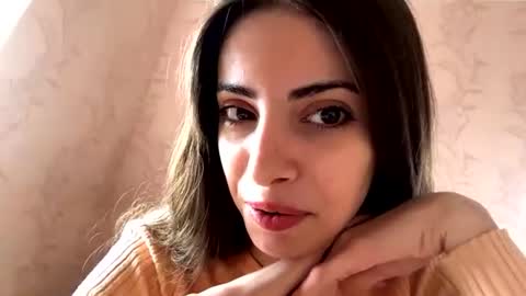 Anny online show from June 26, 7:09 am