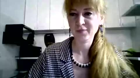 mariza_love359092 online show from March 29, 8:41 pm