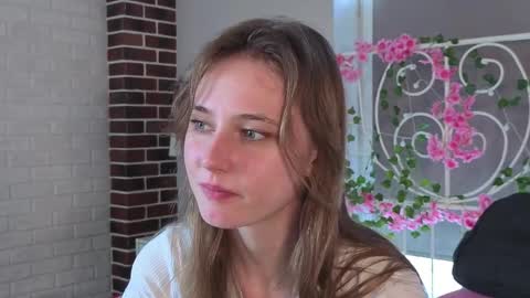 Andriella online show from April 12, 9:45 am