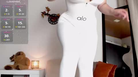 Marshmellouw online show from January 24, 5:21 pm