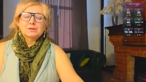 marta_wils online show from October 27, 3:35 am