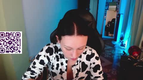 mari online show from February 4, 2:39 am