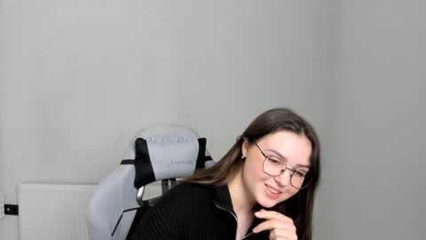 Alice online show from April 23, 7:38 am