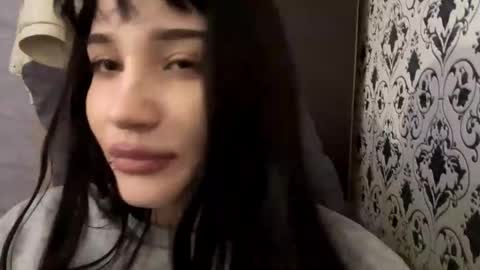 Sofia online show from December 5, 5:25 pm