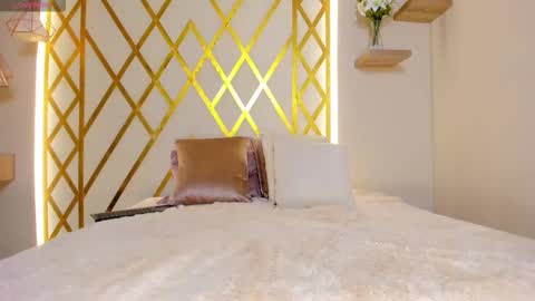   online show from December 2, 1:35 pm