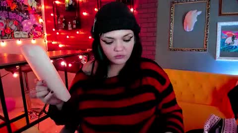 Mary online show from September 29, 9:09 pm