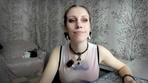 Mary Lou online show from February 11, 7:32 am