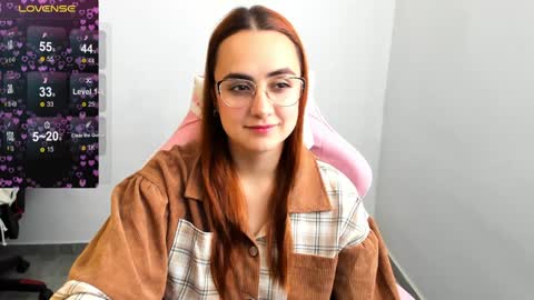 Dulce Maria online show from February 6, 4:47 pm