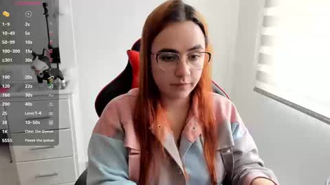 Dulce Maria online show from September 23, 5:11 pm