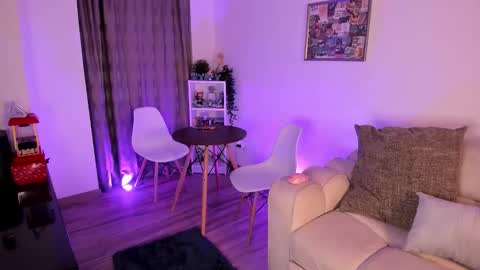 Mary online show from February 5, 1:19 am