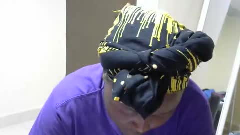 Cate online show from December 20, 7:40 pm