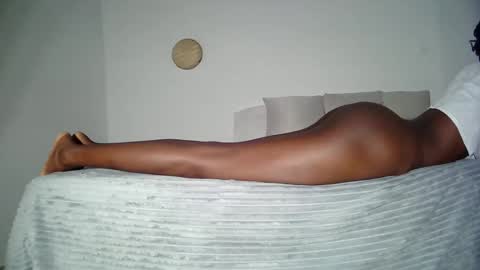 masked_shy_girl online show from April 21, 1:42 am