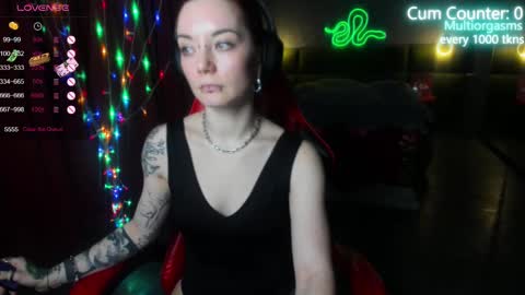 Max online show from March 8, 5:41 pm