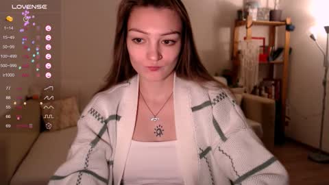 Maxine online show from November 17, 1:23 pm