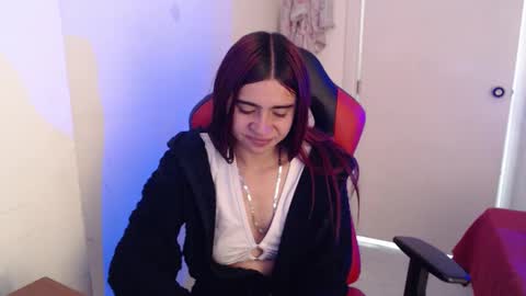 maxinesex_ online show from April 6, 1:56 pm