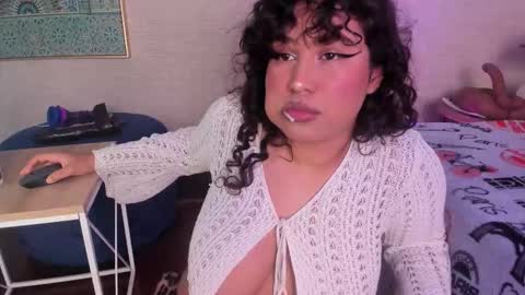 maya_house online show from November 18, 4:02 am