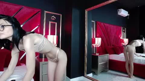 Maya online show from June 21, 4:00 pm