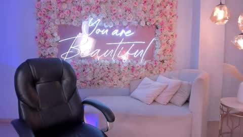 Maya online show from March 13, 7:09 am