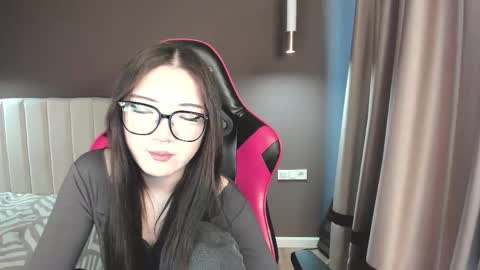 Erina online show from February 9, 7:32 am