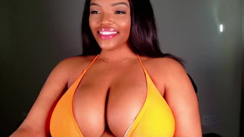 MayBabi online show from February 18, 2:49 pm