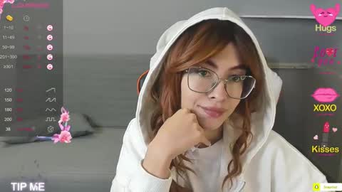 Adrianna online show from February 3, 9:29 pm