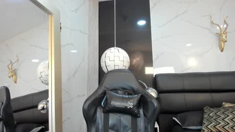 Maylin online show from February 1, 4:03 am