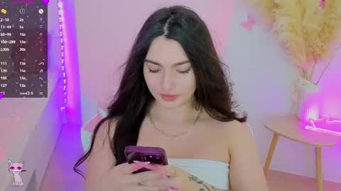 Dina online show from July 28, 9:03 pm