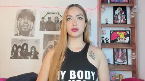 Emily online show from November 18, 9:16 pm