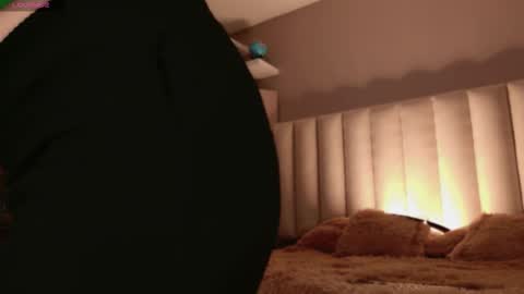     online show from October 8, 12:20 pm