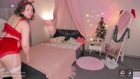 Megan Nelson online show from December 22, 11:35 am