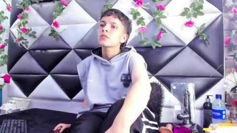 megan_thompsonn_ online show from November 15, 2:34 am