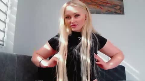 Melania online show from July 27, 2:14 pm