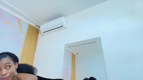 Melanie online show from September 19, 2:27 pm