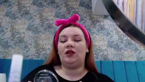 melanniebrown online show from January 31, 3:09 am