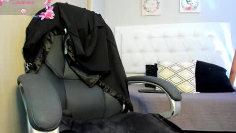 Melany online show from November 25, 12:18 pm