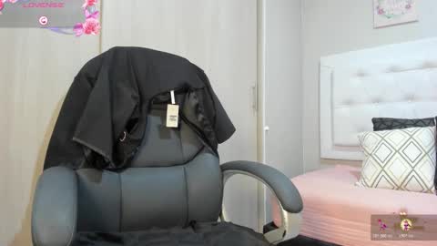 Melany online show from October 31, 12:20 pm