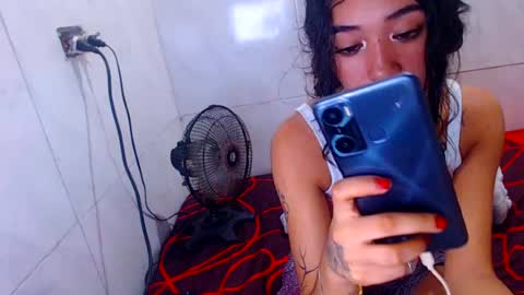 melany_dirt_ online show from July 16, 4:06 am
