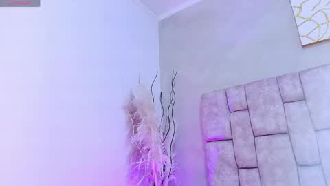 Melany online show from May 5, 1:25 pm