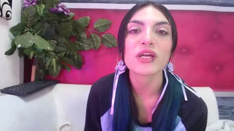 melhiza online show from March 12, 1:51 pm