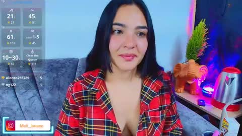    Independent model online show from December 4, 6:37 am