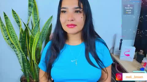    Independent model online show from March 26, 4:36 am