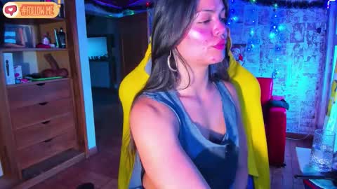 MELISSA online show from December 19, 8:34 pm