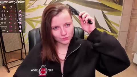 Melinda online show from February 19, 1:27 am